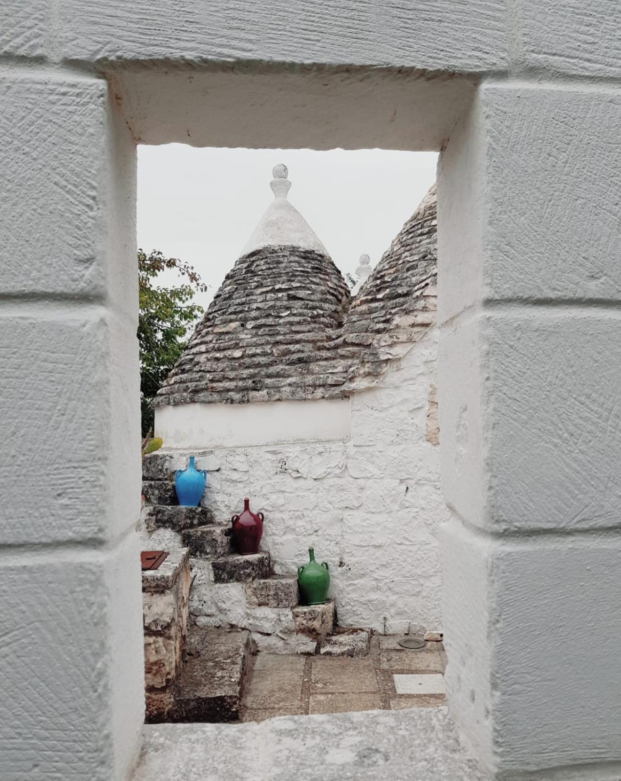 Trulli Aurasia Ostuni Luaran gambar