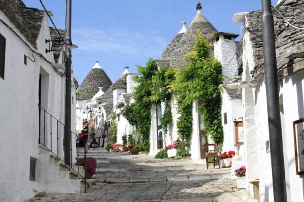 Trulli Aurasia Ostuni Luaran gambar